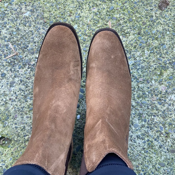 Frye Dara Genuine Leather Brown Oiled Suede Chelsea Low Heel Ankle Boots 8.5 - Picture 2 of 10